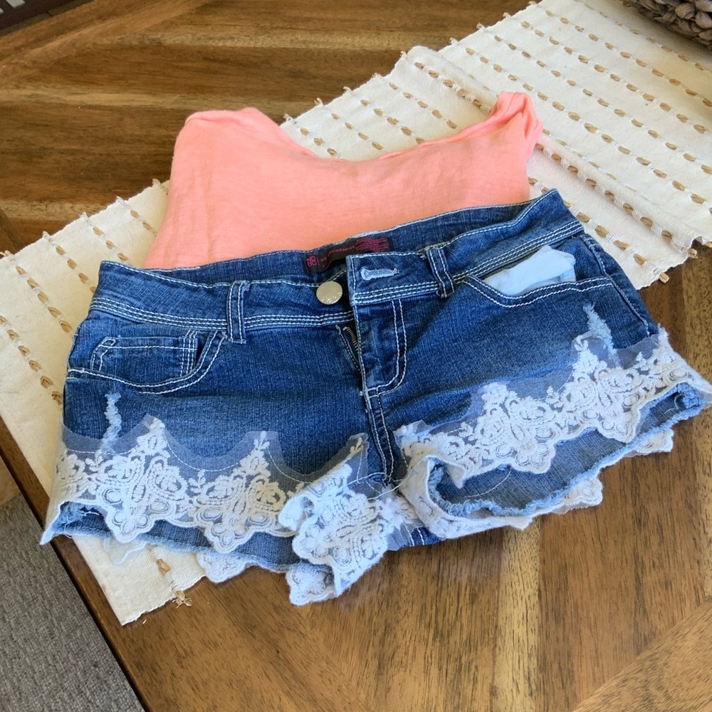 🌺 NO BOUNDARIES Jean short